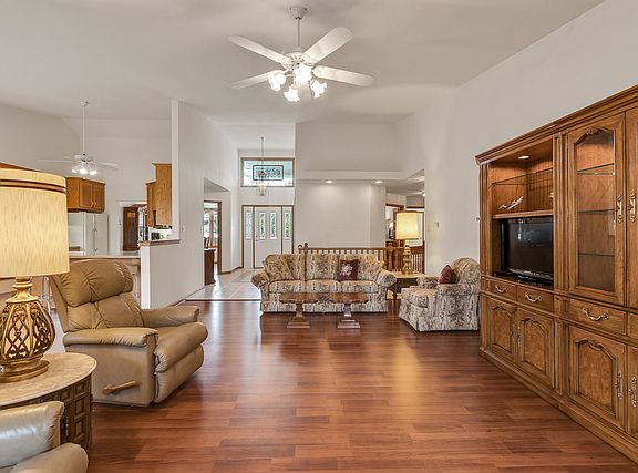 5th image of 16310 Bob White Cir