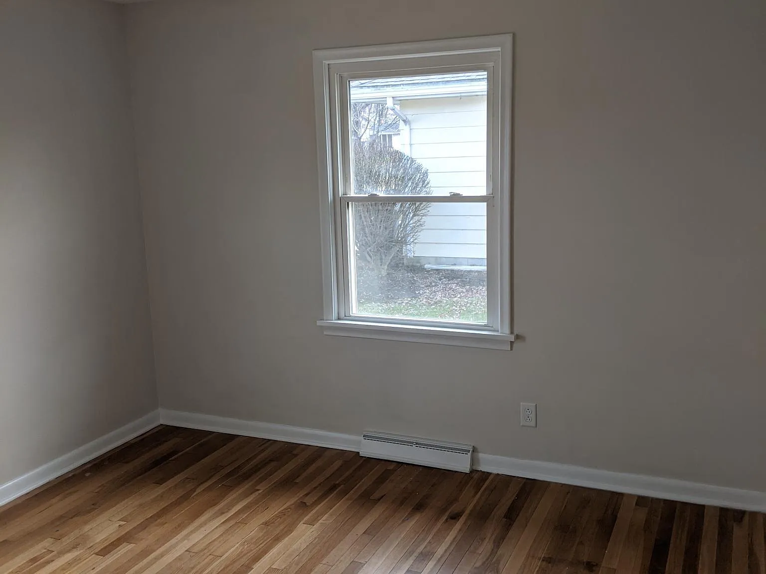3 bed, 1251 sqft, $1,375 — Photo 4
