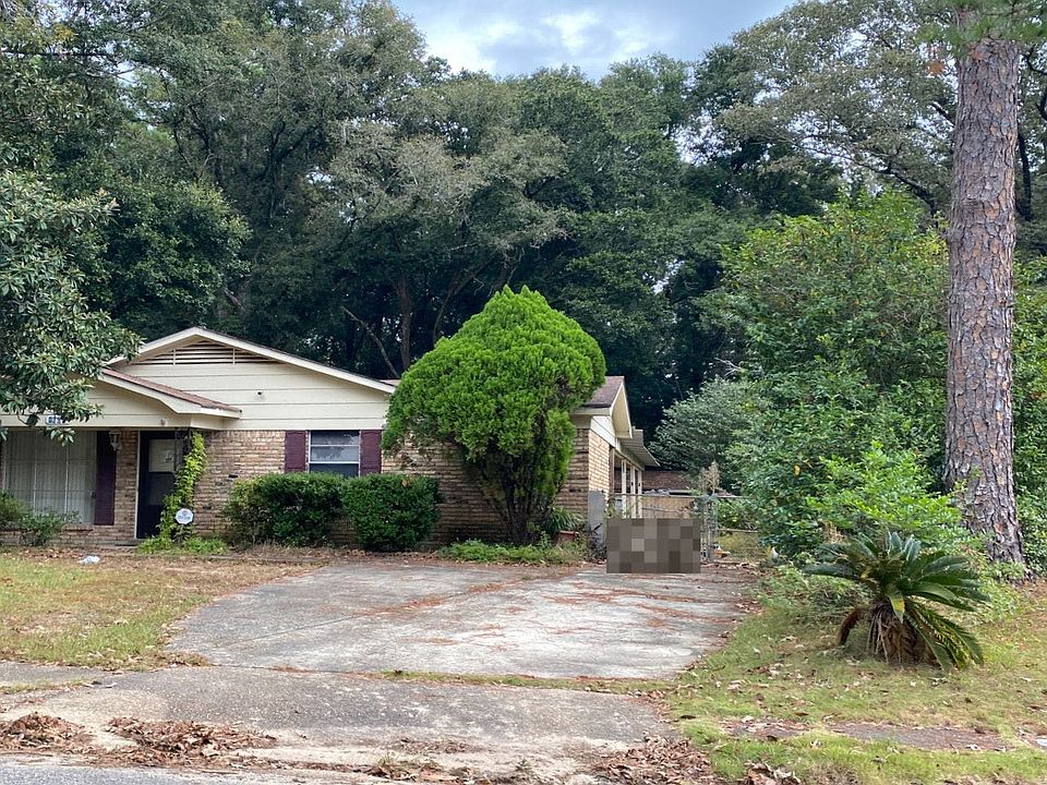 2nd image of 1604 Phillips Ln