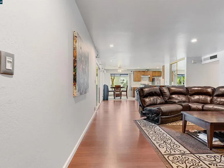 9085 Alcosta Blvd #409 — Photo 3
