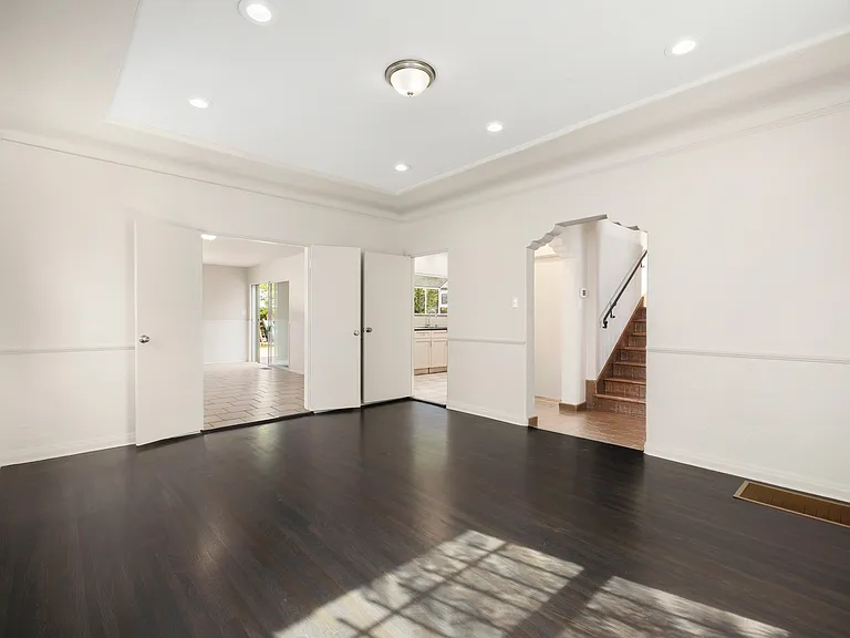 120 S Poinsettia Pl — Photo 6
