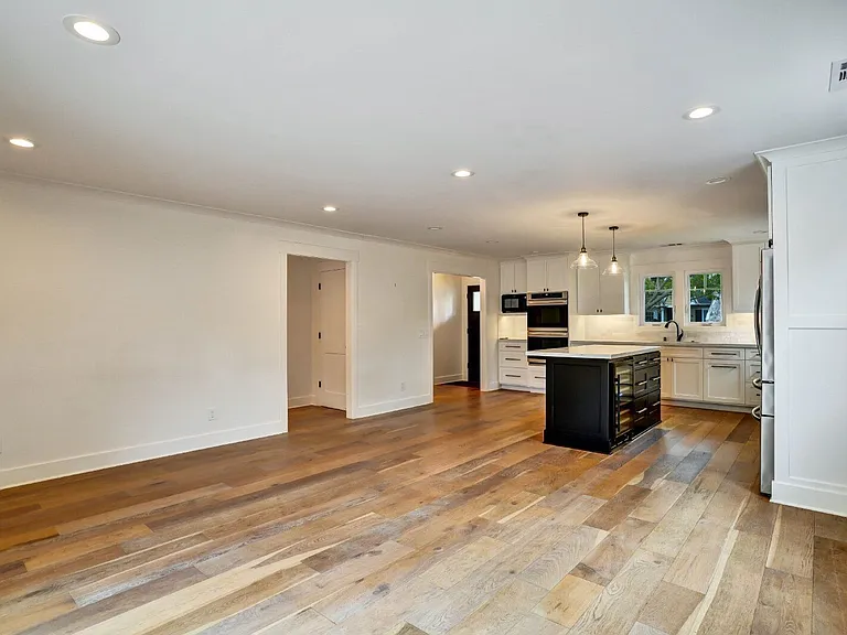 1835 Ellen Ave — Photo 16