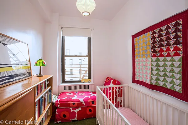 Sold by Garfield Realty  | media 32