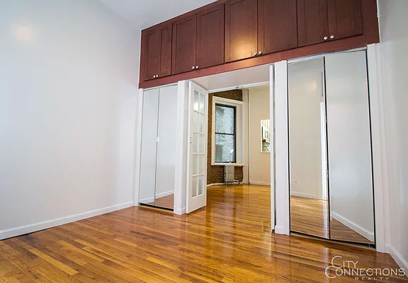 Rented by City Connections Realty | media 3