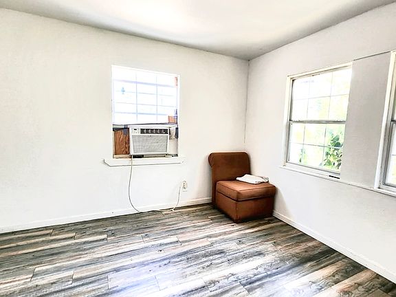 5th image of 2503 Engle Ave