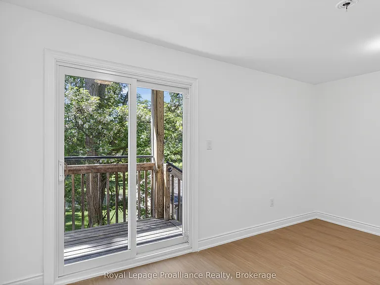 171 Hazlitt St #2 — Photo 9