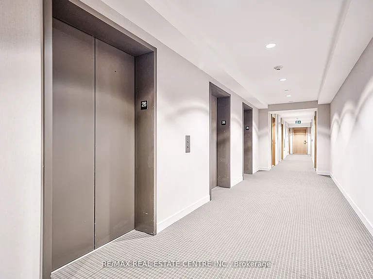 7 Grenville St #2605 — Photo 5