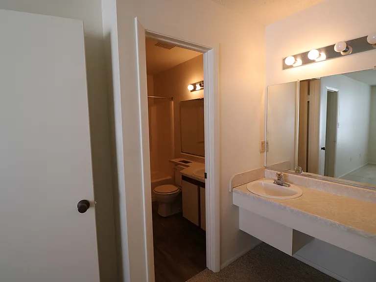 4155 Thalia Station Cir — Photo 14