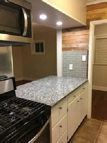 312 Jagoe St #3 Photo 1