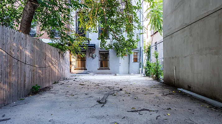 Rented by ABODE NYC LLC | media 29