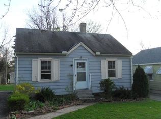 913 4th Ave, Aurora, IL 60505