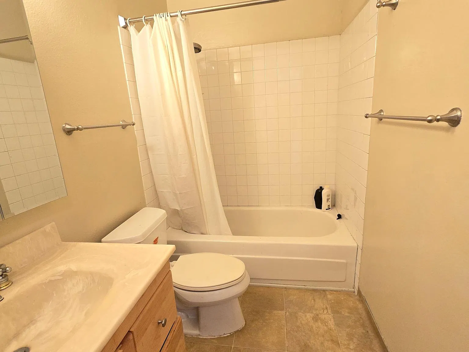 3 bed, 2.5 bath, 2309 sqft, $4,200 — Photo 4