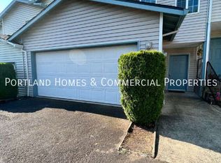 3028 SW Corbeth Ln, Troutdale, OR 97060