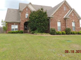 460 Williamsburg Dr, Atoka, TN 38004