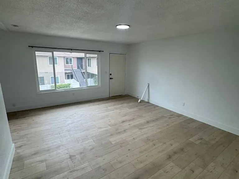 1125-1131 N Onondaga Ave — Photo 10