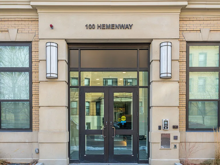 100 Hemenway — Photo 5
