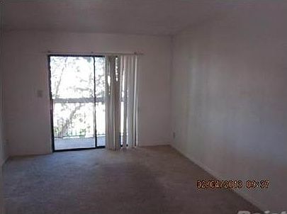5th image of 4010 Lakeside Dr
