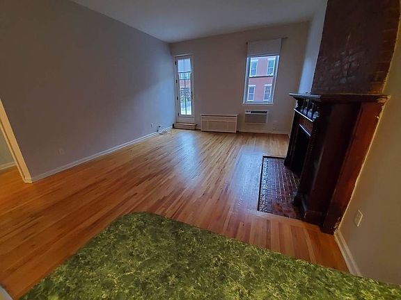 2nd image of 21 W 74th St APT 4B