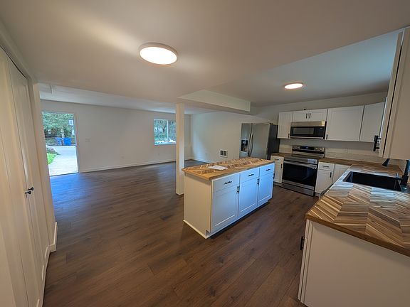 3rd image of 1829 E End #2