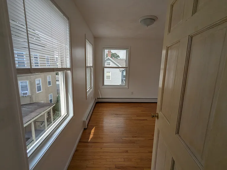 8 Pearl St #D — Photo 5