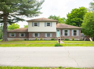 10722 Blackwood Rd, Jeffersontown, KY