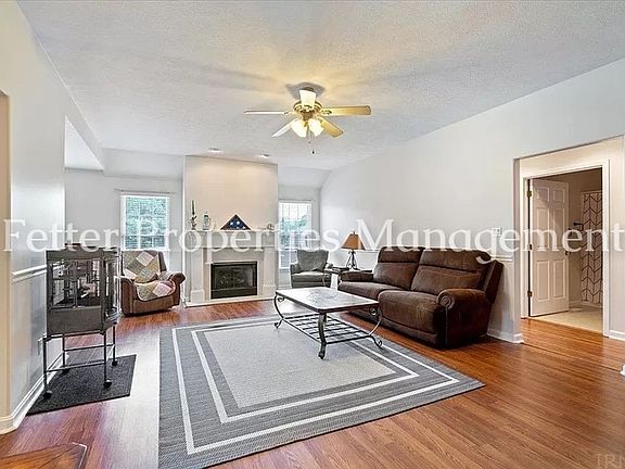 3rd image of 5811 Porterfield Dr