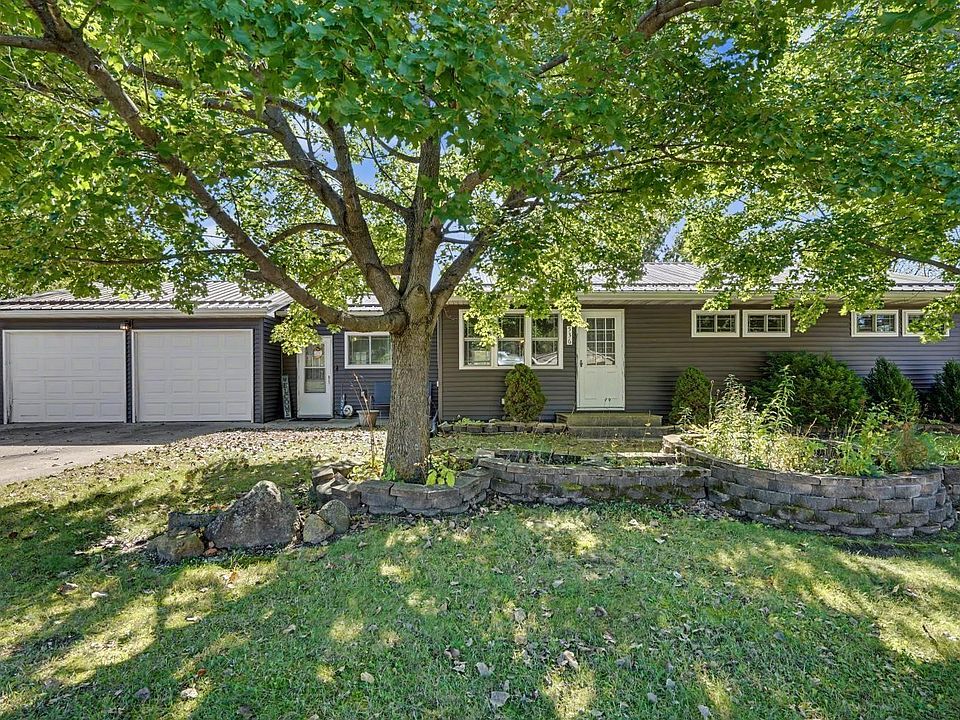 1st image of 536 8th St SW