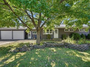 536 8th St SW, Oelwein, IA 50662