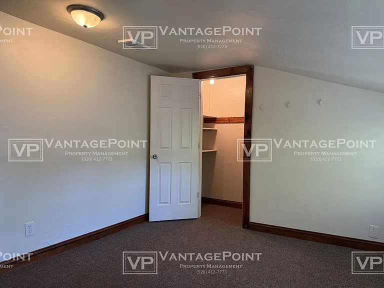 220 S Maple Ave — Photo 10