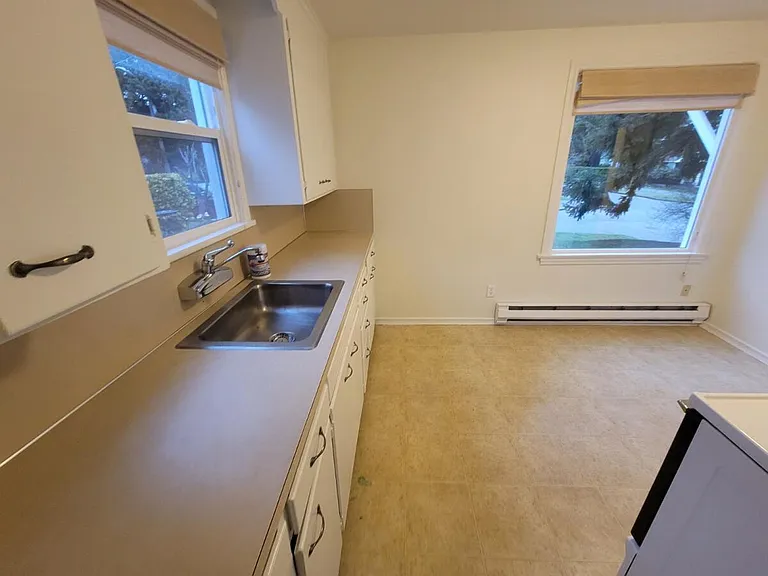 8857 37th Ave SW — Photo 13