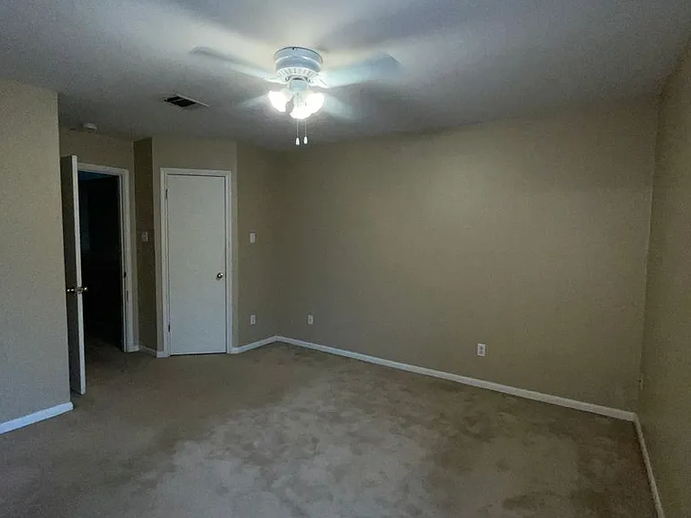 2400 Riddle Rd #B — Photo 40