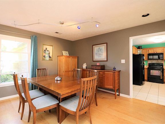 2nd image of 3608 Beechwood Cir
