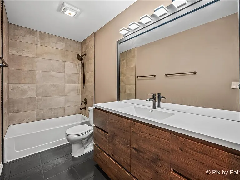 1601 Newgate Ct — Photo 7