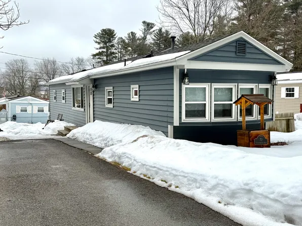 868 Southampton Rd Trlr 70, Westfield, MA 01085