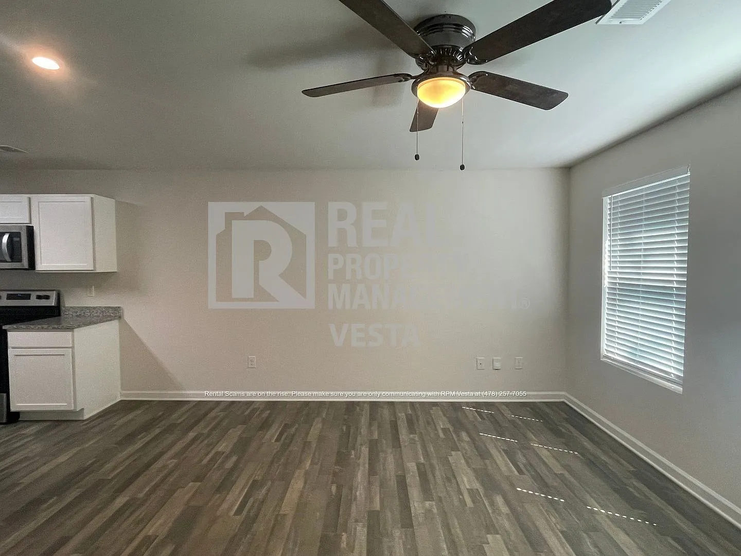 4 bed, 2.0 bath, 1500 sqft, $1,515 — Photo 3