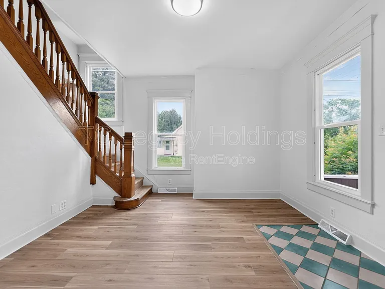 1527 Farland Ave — Photo 9