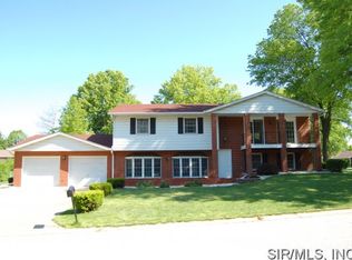 29 Spring Brook Dr, Glen Carbon, IL
