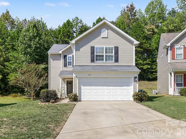 3817 Broadwater Ct, Gastonia, NC 28056