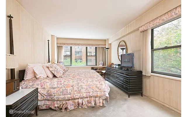 Sold by Douglas Elliman | media 15