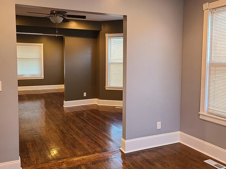 3561 Howard St — Photo 3