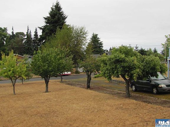 3rd image of 999 W 10th St