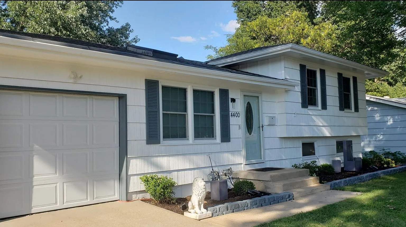 NE 49th St, Kansas City — Photo 1