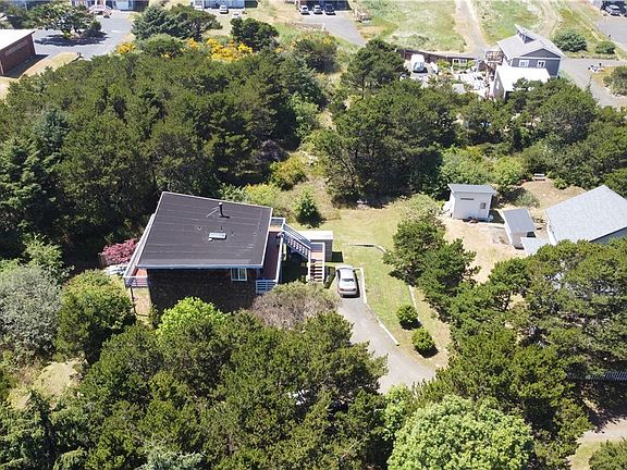 2nd image of 945 Cohasset Dunes Ln W