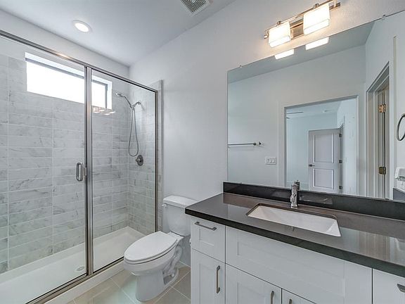 5th image of 2401 Crawford St #B309