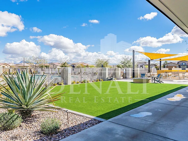 4704 S Glacier — Photo 37