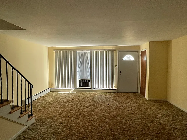 1810 Hancock Blvd — Photo 4