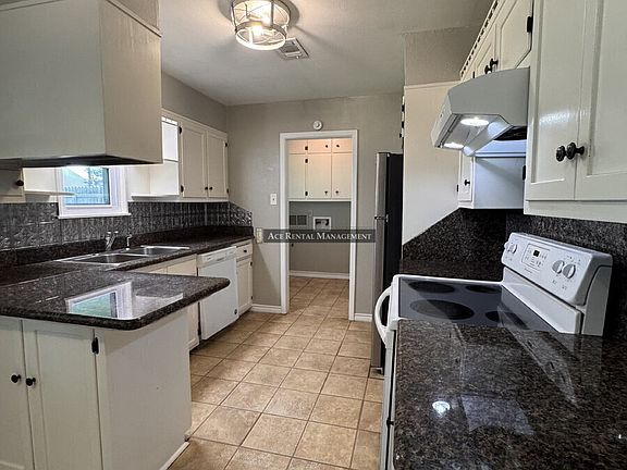 5th image of 2704 Avenue N