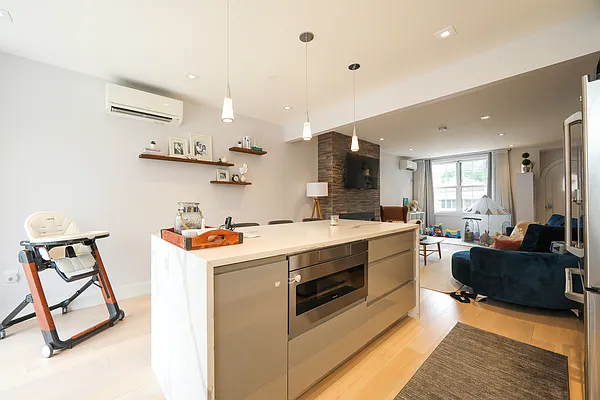 Sold by Keystone Realty USA Corp | media 4