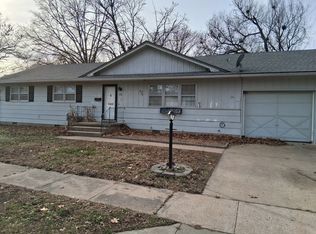 230 & 228 S Tucker St #230, Nevada, MO 64772