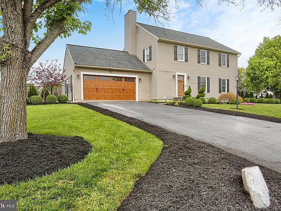 4th image of 11 Wheatstone Dr